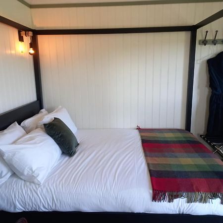 Wild Meadow Huts Vila Doolin Exterior foto
