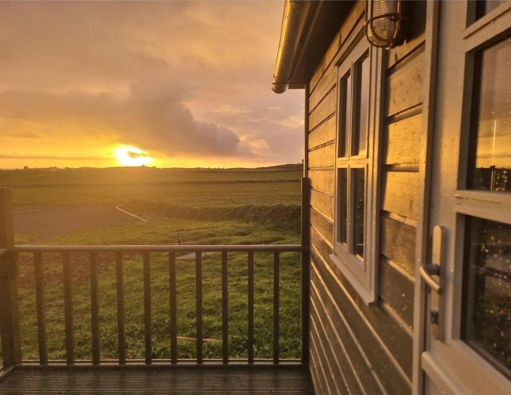 Wild Meadow Huts Vila Doolin Exterior foto