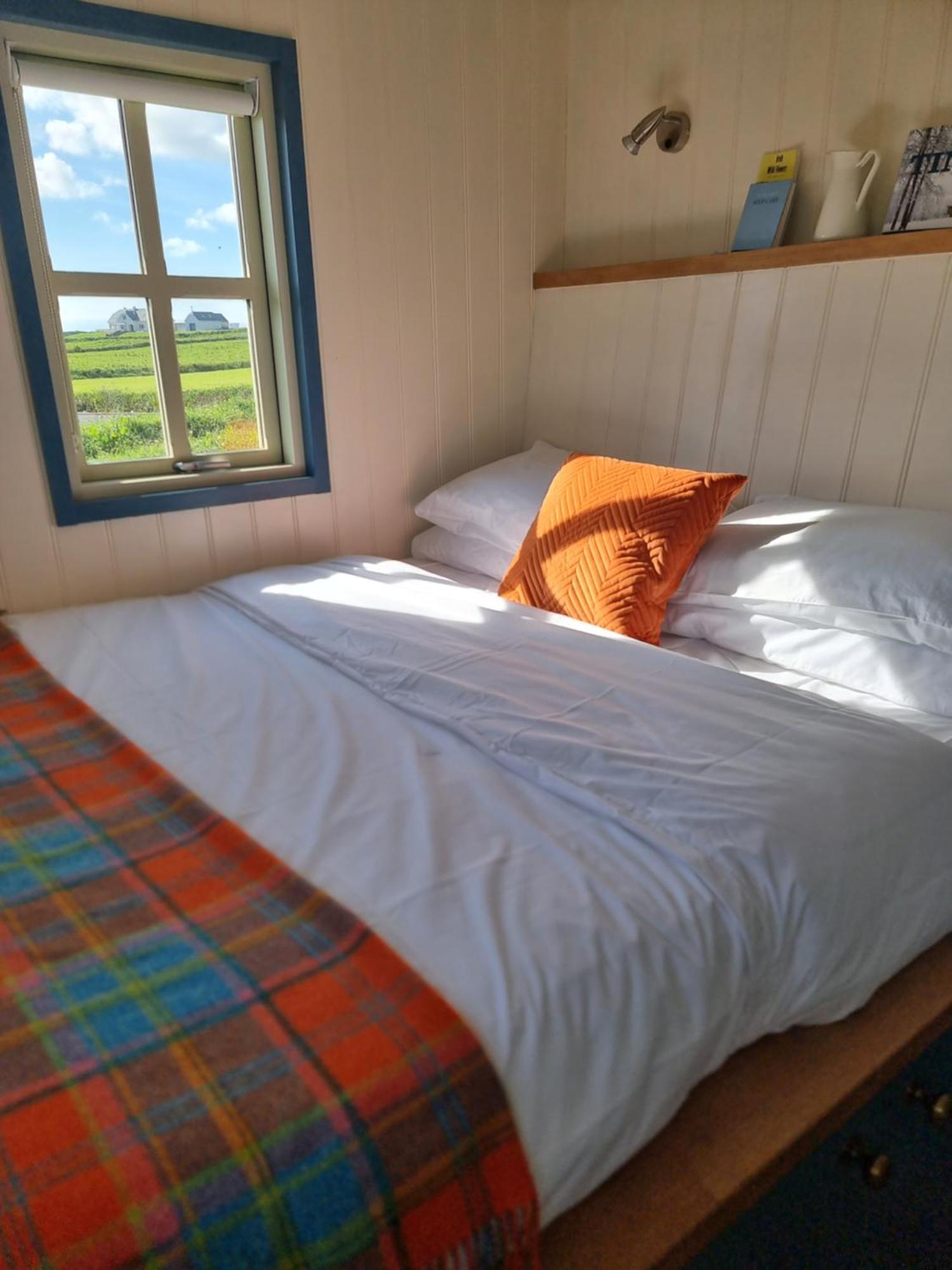 Wild Meadow Huts Vila Doolin Exterior foto