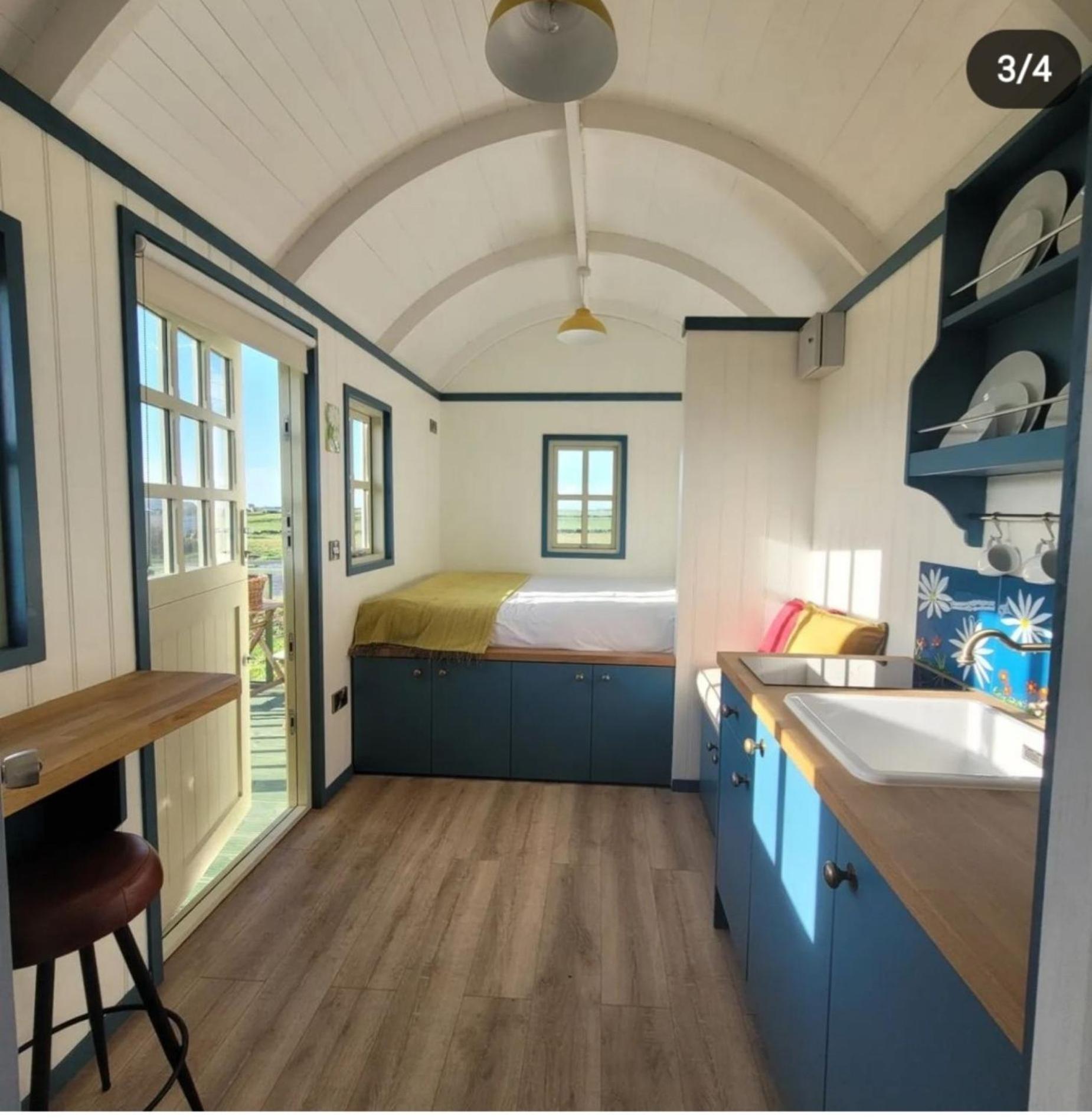 Wild Meadow Huts Vila Doolin Exterior foto