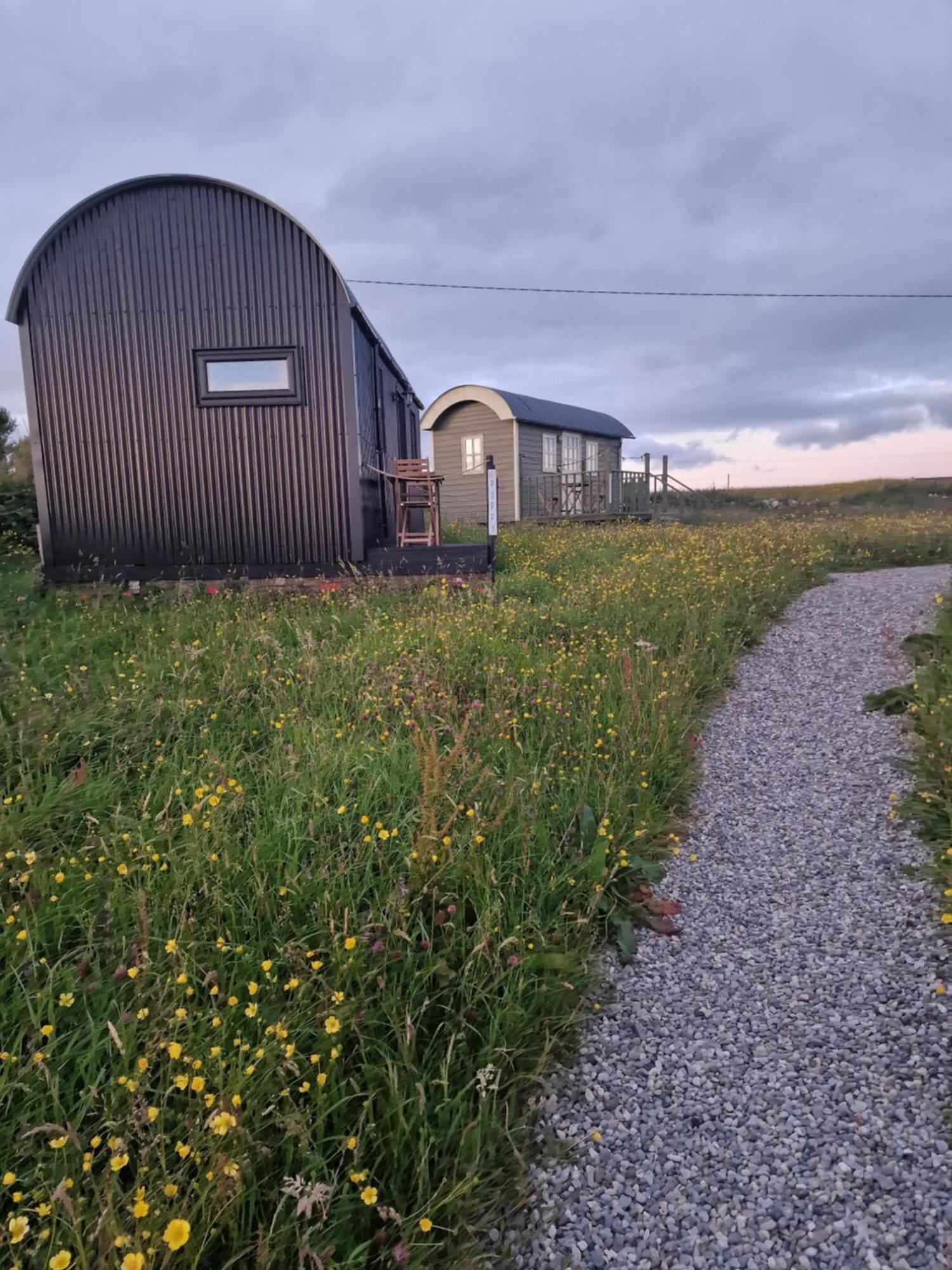 Wild Meadow Huts Vila Doolin Exterior foto
